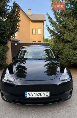 Позашляховик / Кросовер Tesla Model Y 2022 в 