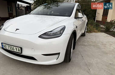 Позашляховик / Кросовер Tesla Model Y 2023 в 