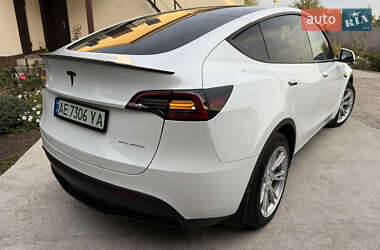 Позашляховик / Кросовер Tesla Model Y 2023 в 