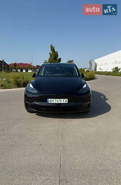 Tesla Model Y 2023