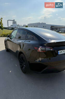 Внедорожник / Кроссовер Tesla Model Y 2023 в 