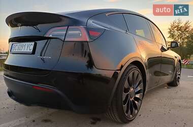 Позашляховик / Кросовер Tesla Model Y 2022 в 