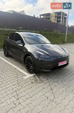 Внедорожник / Кроссовер Tesla Model Y 2024 в 