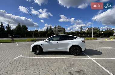Внедорожник / Кроссовер Tesla Model Y 2024 в 