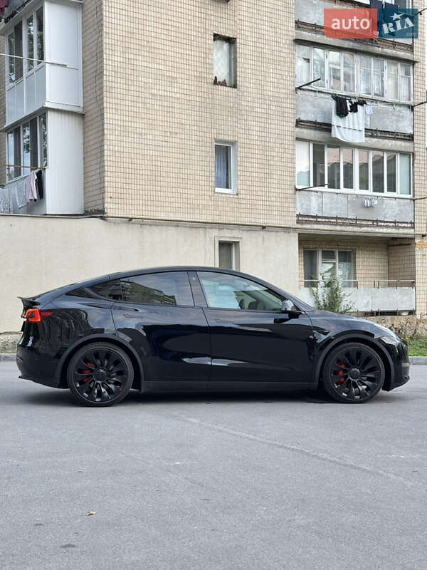 Внедорожник / Кроссовер Tesla Model Y 2022 в Могилев-Подольске