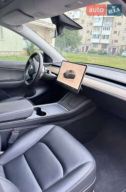 Позашляховик / Кросовер Tesla Model Y 2022 в 