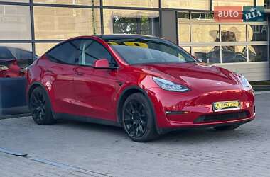 Tesla Model Y 2021