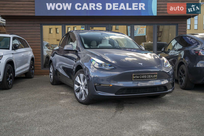 Tesla Model Y 2023