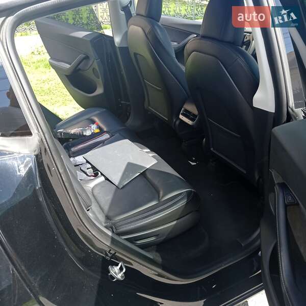 Внедорожник / Кроссовер Tesla Model Y 2021 в Берегово