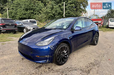 Tesla Model Y 2023