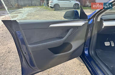 Внедорожник / Кроссовер Tesla Model Y 2023 в 