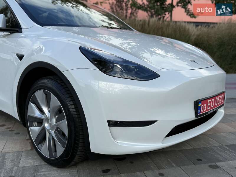 Внедорожник / Кроссовер Tesla Model Y 2023 в Киеве