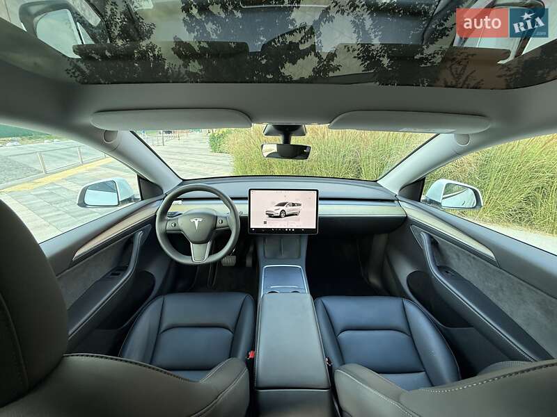 Внедорожник / Кроссовер Tesla Model Y 2023 в Киеве