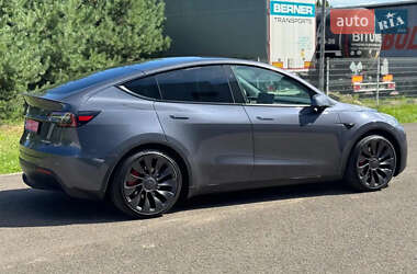 Tesla Model Y 2023