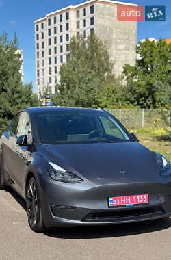 Позашляховик / Кросовер Tesla Model Y 2023 в 