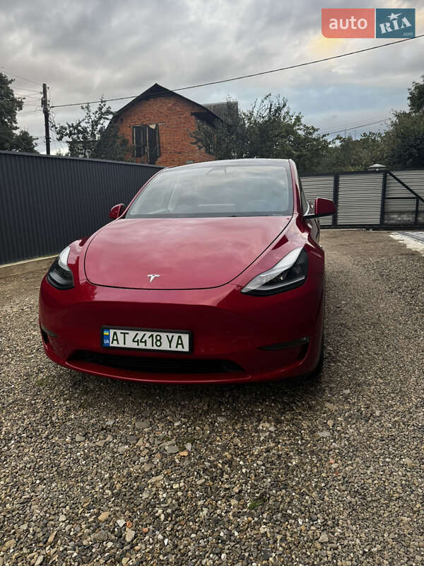Позашляховик / Кросовер Tesla Model Y 2021 в Косові