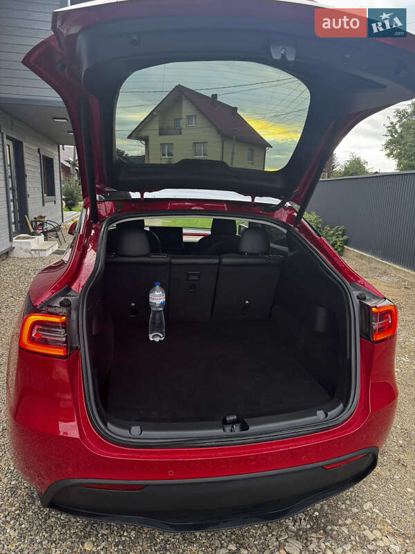 Позашляховик / Кросовер Tesla Model Y 2021 в Косові