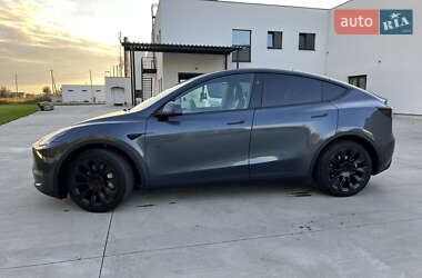 Позашляховик / Кросовер Tesla Model Y 2024 в 