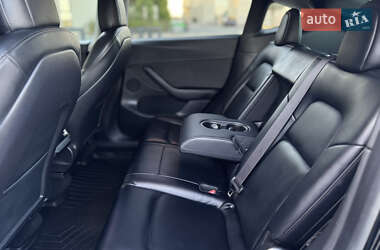 Позашляховик / Кросовер Tesla Model Y 2020 в 