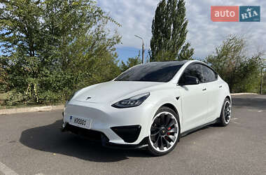 Tesla Model Y 2020