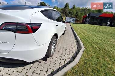 Внедорожник / Кроссовер Tesla Model Y 2021 в 