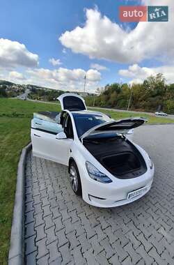 Внедорожник / Кроссовер Tesla Model Y 2021 в Тернополе