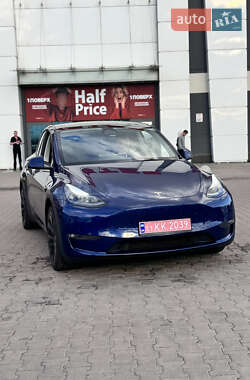 Позашляховик / Кросовер Tesla Model Y 2023 в 