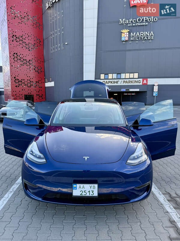 Внедорожник / Кроссовер Tesla Model Y 2021 в Киеве