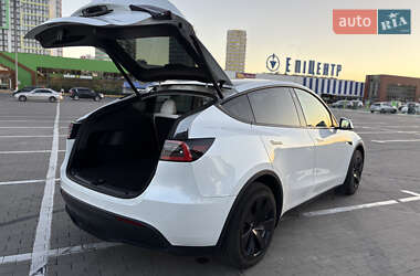 Позашляховик / Кросовер Tesla Model Y 2021 в 