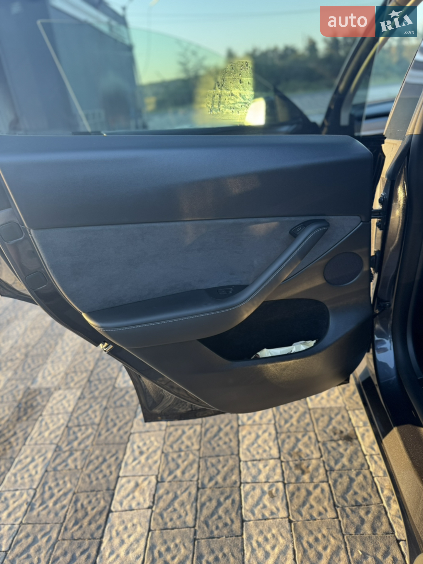 2024 Tesla Model Y - мініатюра 10