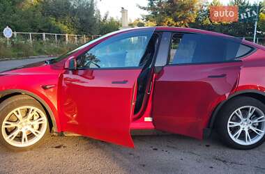 Внедорожник / Кроссовер Tesla Model Y 2021 в 