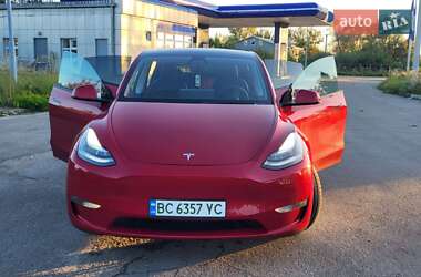 Tesla Model Y 2021