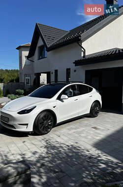 Tesla Model Y 2022