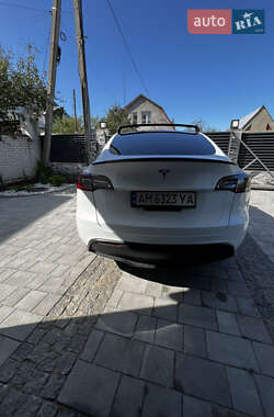 Позашляховик / Кросовер Tesla Model Y 2022 в 
