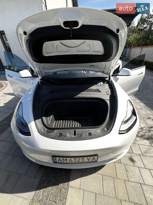 Внедорожник / Кроссовер Tesla Model Y 2022 в Житомире