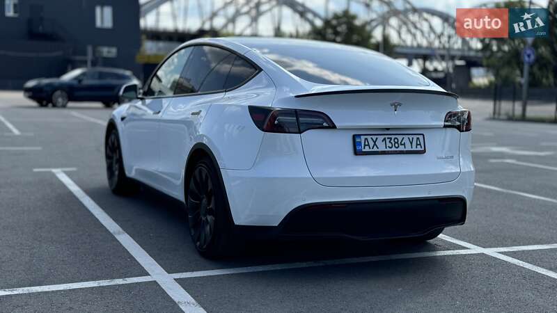 Внедорожник / Кроссовер Tesla Model Y 2022 в Киеве