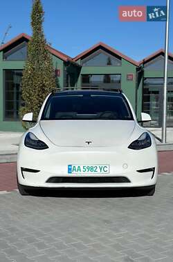 Tesla Model Y 2021