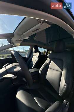 Внедорожник / Кроссовер Tesla Model Y 2021 в 