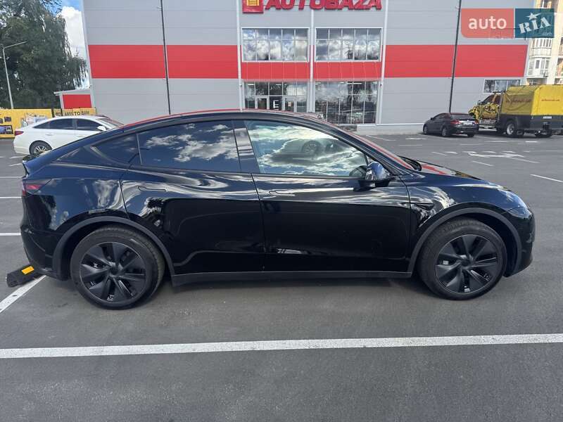 Внедорожник / Кроссовер Tesla Model Y 2024 в Киеве фото 6 Внедорожник / Кроссовер Tesla Model Y 2024 в Киеве