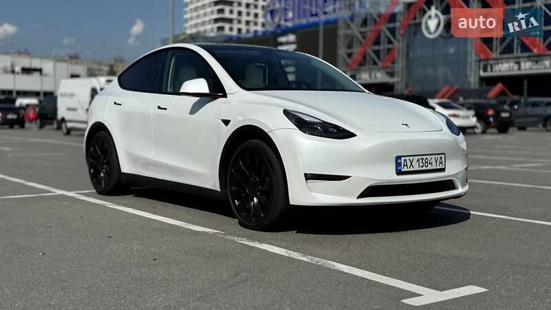 Внедорожник / Кроссовер Tesla Model Y 2022 в Киеве