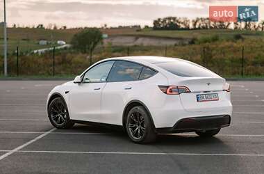 Внедорожник / Кроссовер Tesla Model Y 2024 в Ровно