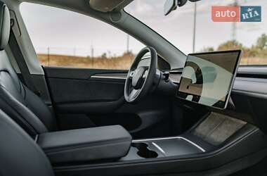 Внедорожник / Кроссовер Tesla Model Y 2024 в Ровно