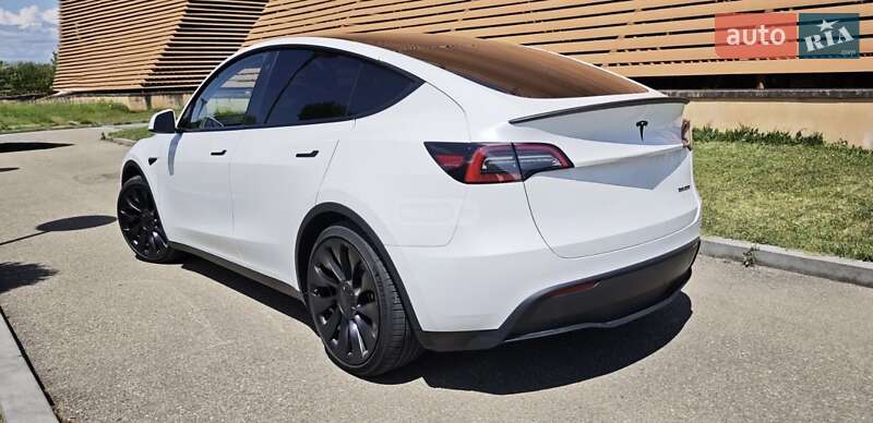Внедорожник / Кроссовер Tesla Model Y 2022 в Киеве