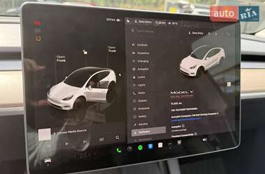 Внедорожник / Кроссовер Tesla Model Y 2022 в 