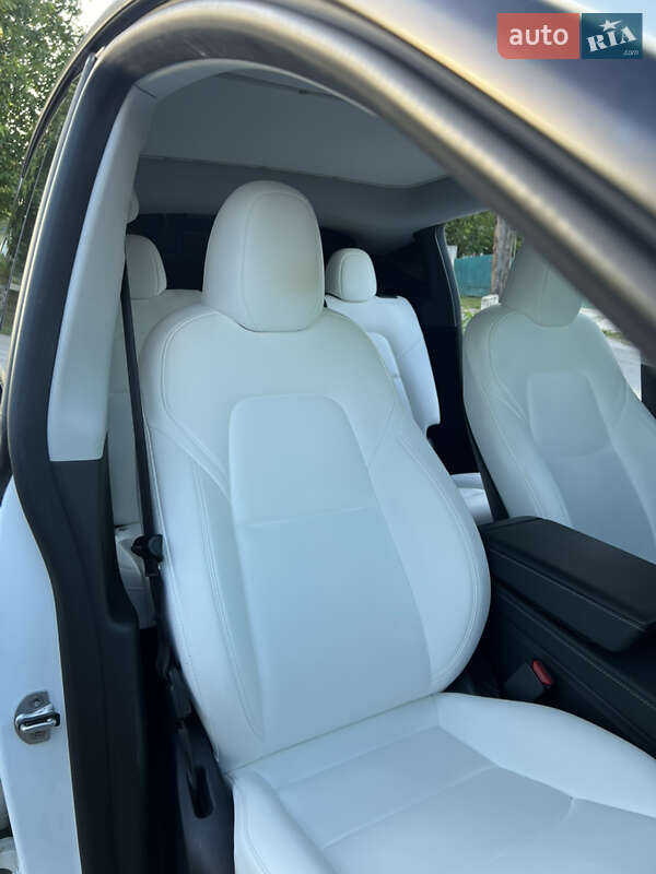 Позашляховик / Кросовер Tesla Model Y 2023 в Шаргороді