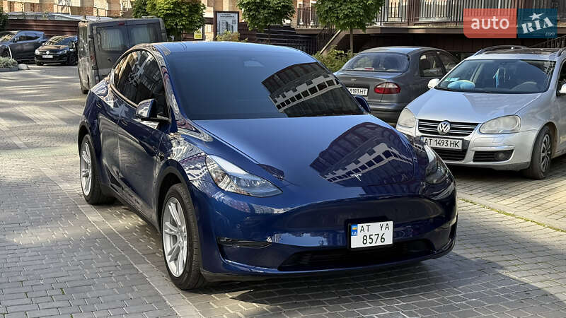 Позашляховик / Кросовер Tesla Model Y 2021 в Івано-Франківську