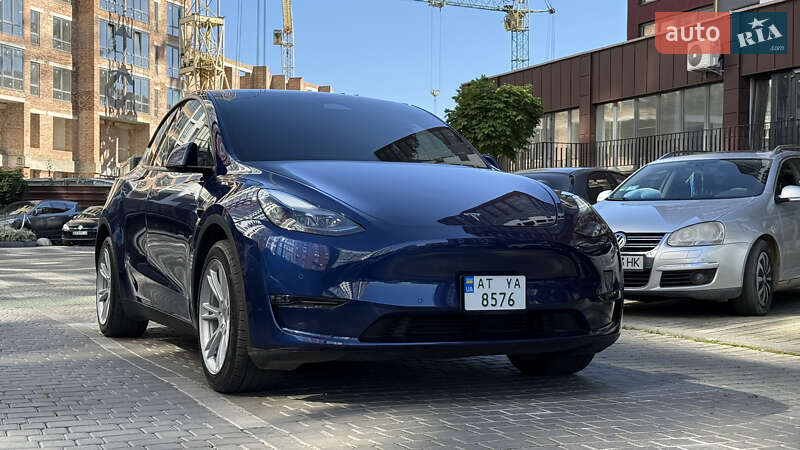 Позашляховик / Кросовер Tesla Model Y 2021 в Івано-Франківську