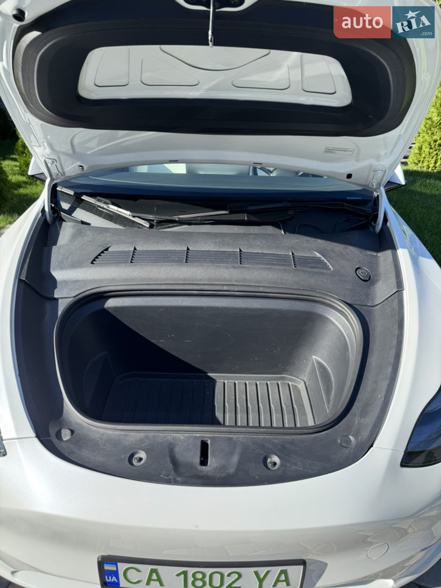 2024 Tesla Model Y - мініатюра 8