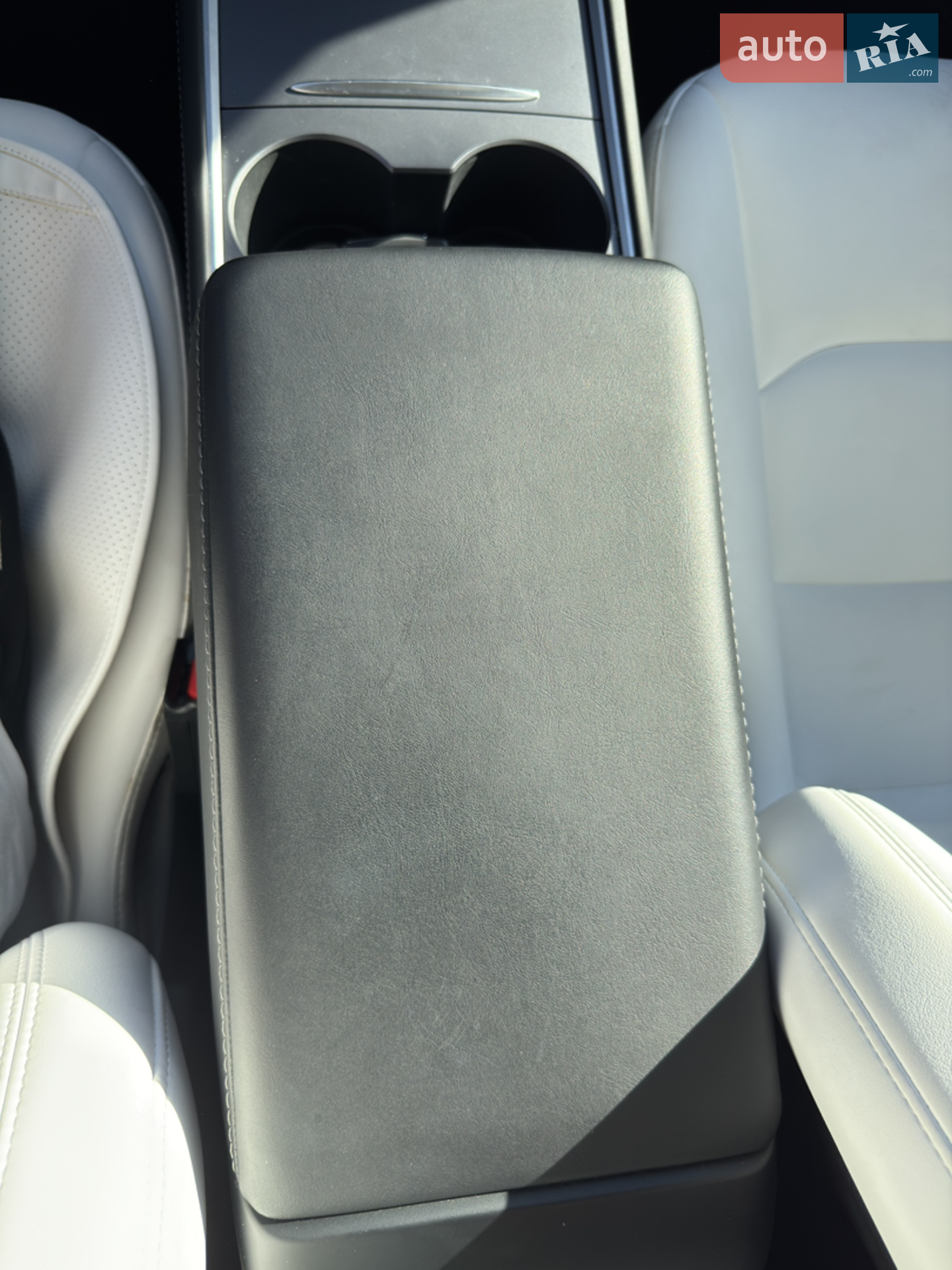 2024 Tesla Model Y - мініатюра 20