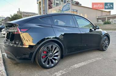 Внедорожник / Кроссовер Tesla Model Y 2021 в 